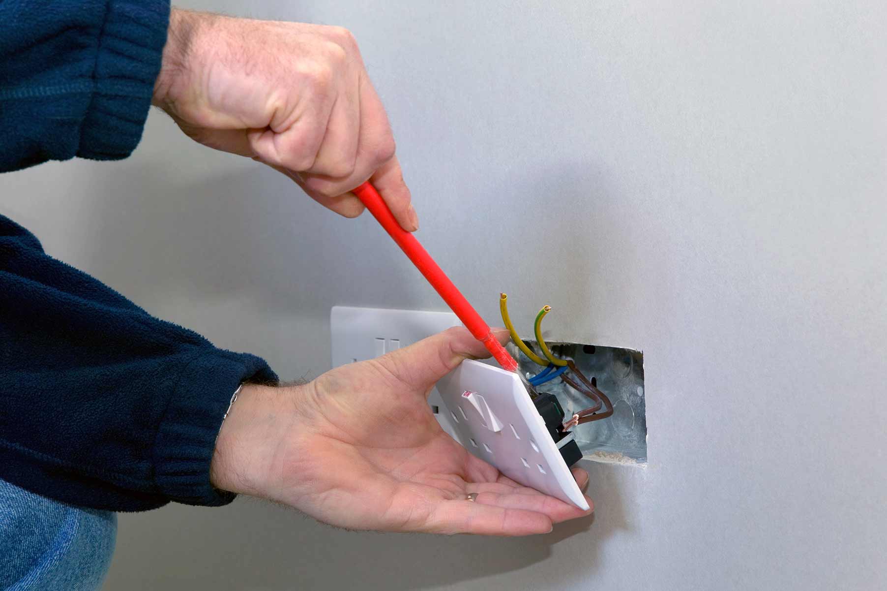 Our electricians can install plug sockets for domestic and commercial proeprties in Gants Hill and the local area. 